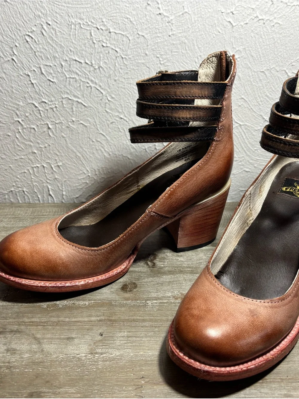 NEW w/Box Freebird Women’s 7 Randi Boots Ankle Strap Bootie Dusty Rose